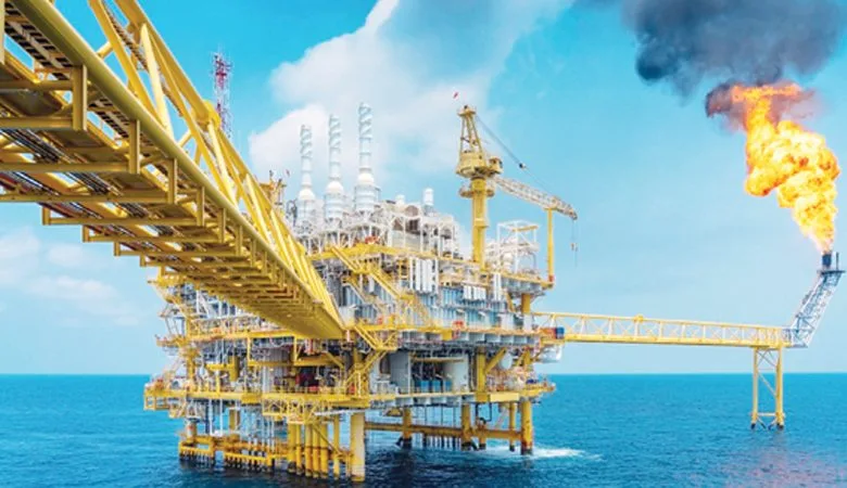 ارتفاع أسعار النفط إلى 85 دولاراًبعد إبقاء "أوبك+" على تخفيضات الإنتاج