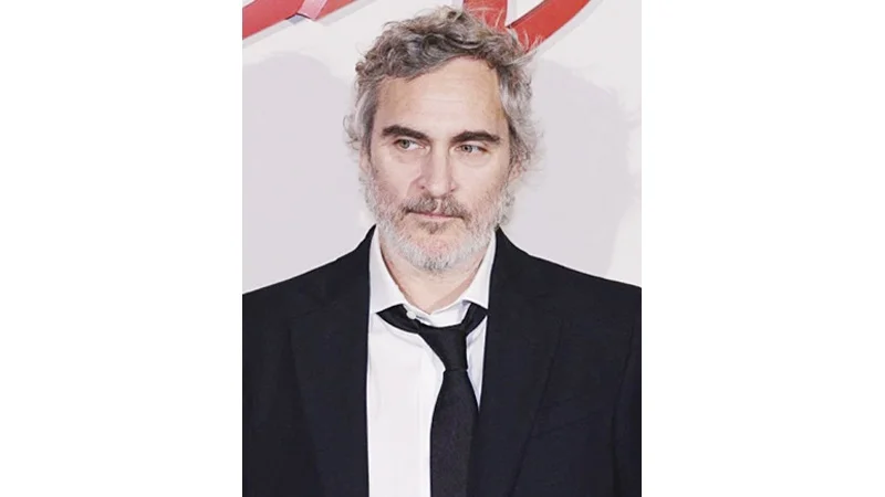 خواكين فينيكس يجسد "نابليون" في دراما ملحمية