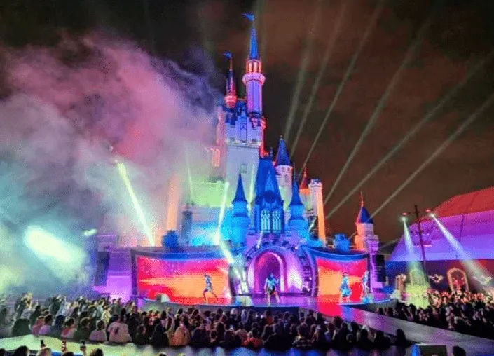 قلعة ديزني تسرق الأضواء في موسم الرياض