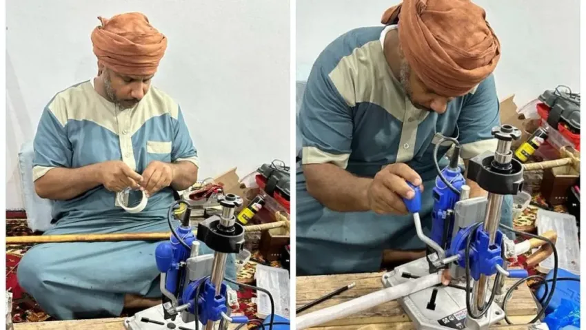 سعودي يحترف صناعة العصي 30 عاماً