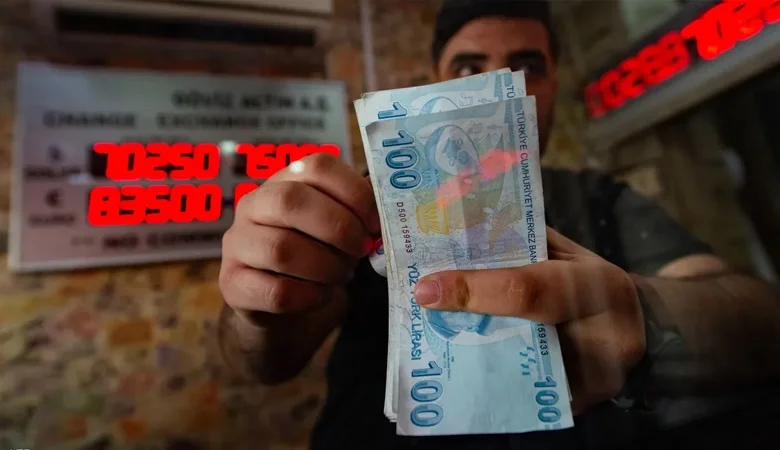 الليرة التركية تنخفض إلى مستوى تاريخي جديد