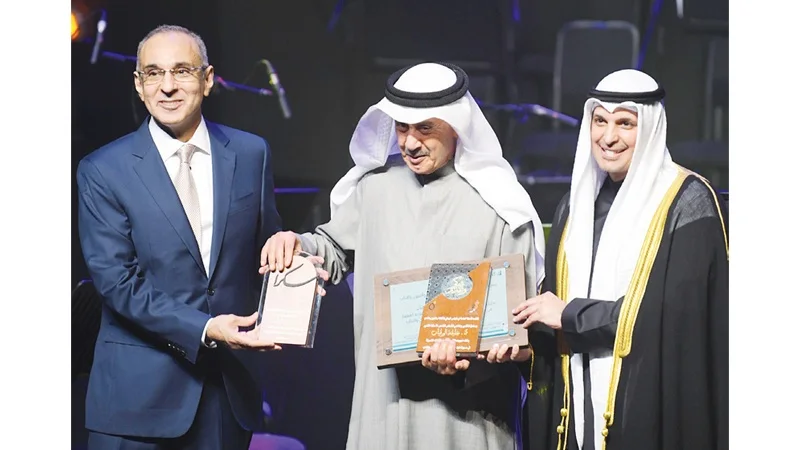 شخصية المهرجان الشاعر خليفة الوقيان