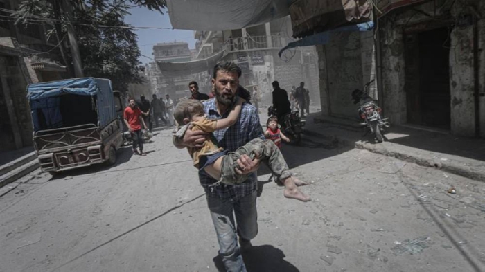 معاناة المدنيين جراء قصف النظام السوري في غرب سورية (الوكالات)