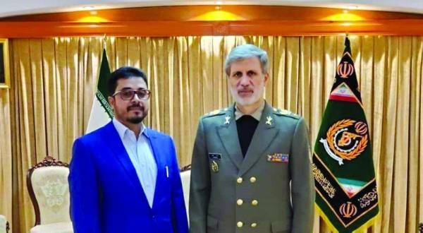 الديلمي مع وزير الدفاع الإيراني 