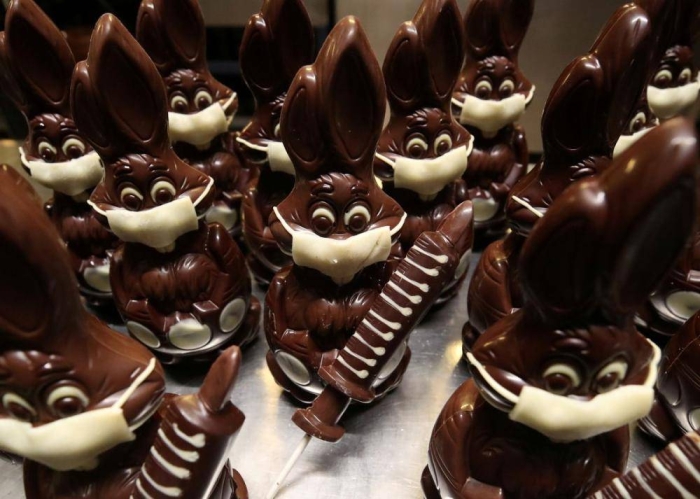 بلجيكية تصنع محاقن شوكولاتة