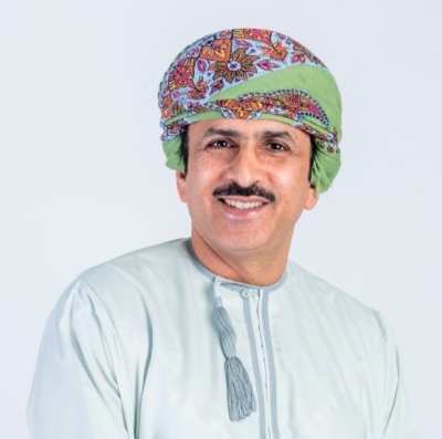الدكتور صالح الفهدي أديب وإعلامي ورئيس مركز قيم