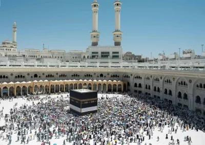 حج/ الحجاج المتعجلون يؤدون طواف الوداع بيسر وطمأنينة