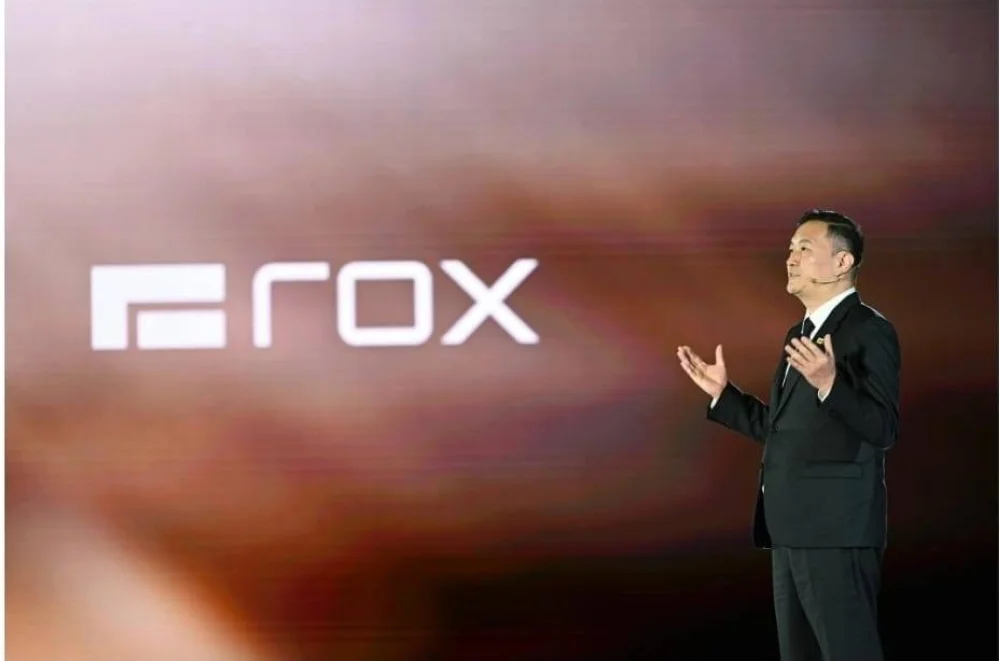 ROX تطلق سيارتها الرائدة الجديدة ADAMAS SUV من أبوظبي ROX تطلق سيارتها الرائدة الجديدة ADAMAS SUV من أبوظبي