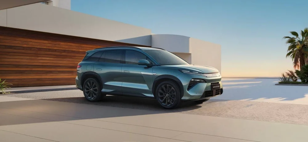 الفطيم BYD السعودية تكشف عن ATTO 8: سيارة الدفع الرباعي العائلية الهجينة 2 1212244