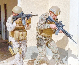 درع العرب 1 تنفذ عملية لاقتحام بؤرة إرهابية مسلحة