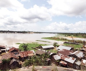 عشرات القتلى ضحايا فيضانات نيجيريا