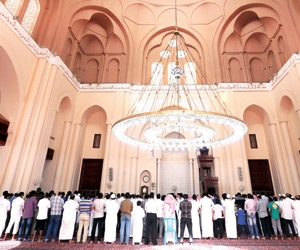 مسجد الملك سعود.. تصميم فريد في قلب جدة
