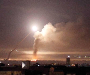 إسرائيل تقصف مواقع لحزب الله بريف دمشق