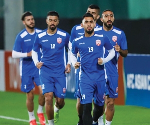 آل خليفة: نثق في لاعبي البحرين