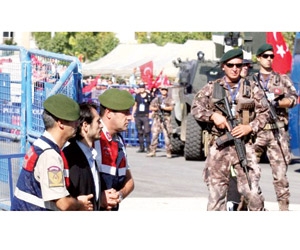 تركيا تنهي الطوارئ بالاعتقالات وتجريم تجمعات الليل