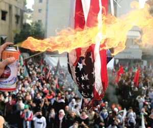 قرار ترمب وتدخلات إيران يعيدان التوتر إلى لبنان