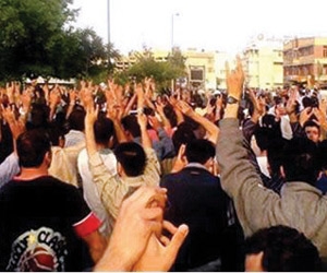 مظاهرات تجتاح مشهد  ضد سياسات ملالي إيران