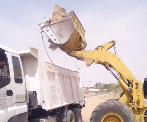أمانة نجران ترحل 6 آلاف طن من النفايات