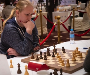 أبطال العالم للشطرنج يشيدون ببطولة حائل