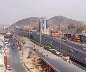 4 عوائق تؤخر تنفيذ مشروع جسر نوارية مكة