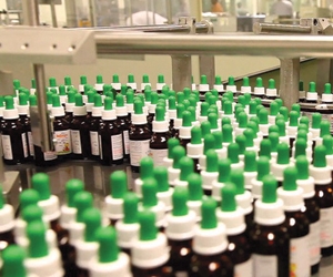 المصانع ترفع أسعار الأدوية عالميا والشركات محليا