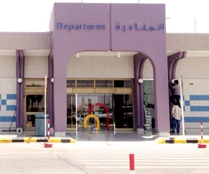 الرحلات الدولية تجبر سكان حفر الباطن على مطار الكو