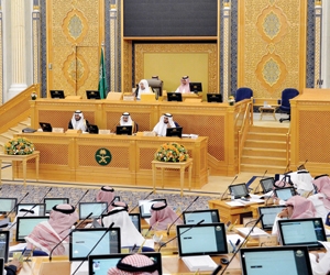 الشورى يطالب الخطوط السعودية بتطوير مقاعد الضيافة