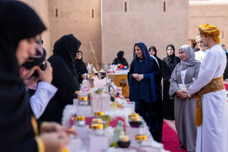 السّيدةُ الجليلةُ تزور محافظة البريمي