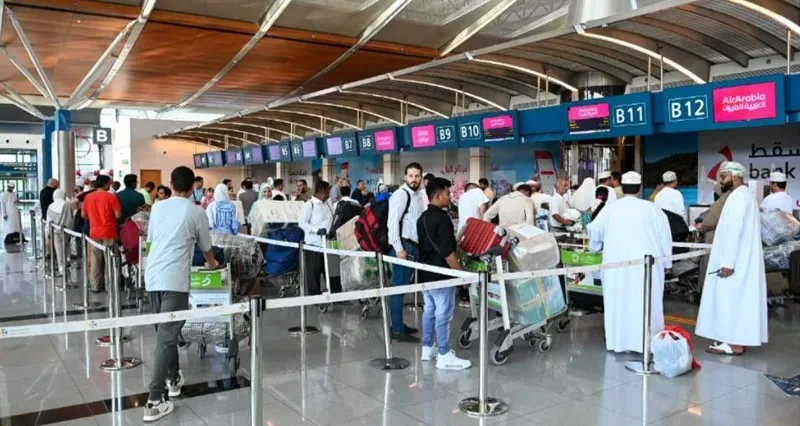 21.8% ارتفاعا فـي أعداد المسافرين عبر مطارات سلطنة عمان بنهاية فبراير الماضي