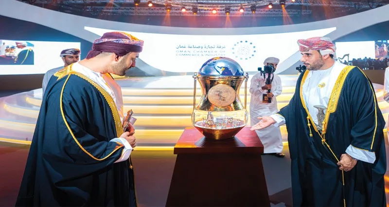 برعاية ذي يزن بن هيثم .. «الغرفة» تحتفل بالذكرى الخمسين لتأسيسها وتدشن الهوية الجديدة
