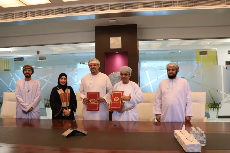 اتفاقية تمويل مشروع بحث استخدام مخلفات أشجار النخيل والأسماك في تغذية الماعز والضأن العماني