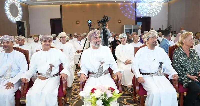 ختام أعمال ندوة «فرص الاستثمار السياحي والاقتصادي فـي سلطنة عُمان»