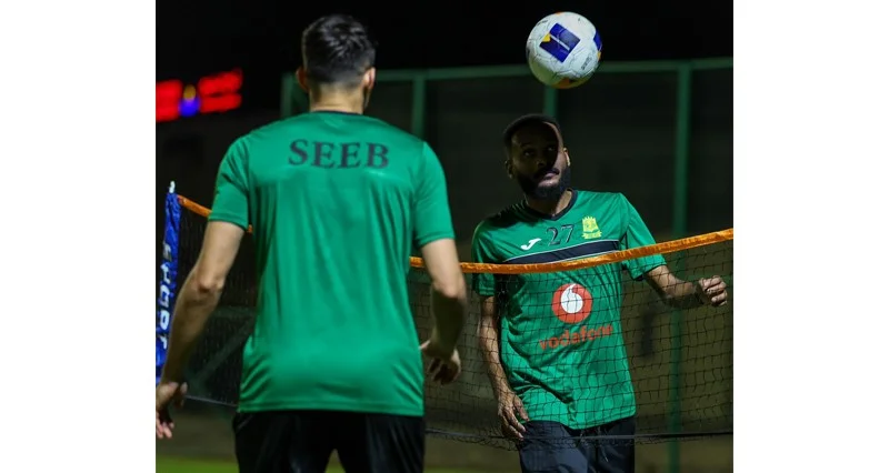 السيب يواجه الأهلي البحريني لحسم الصدارة