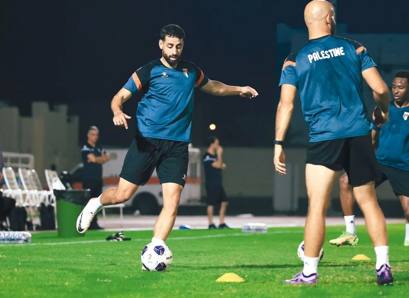 اليوم .. منتخبنا يغلق ملف تجهيزاته لمباراة الغد أمام فلسطين من ملعب المباراة