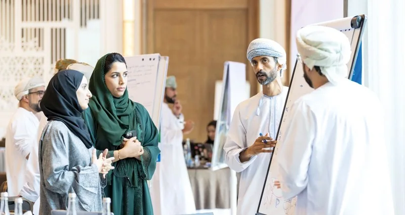تعزيز القدرات الإدارية والابتكارية للكفاءات الوطنية عبر «3» مراكز متخصصة للأكاديمية السلطانية للإدارة