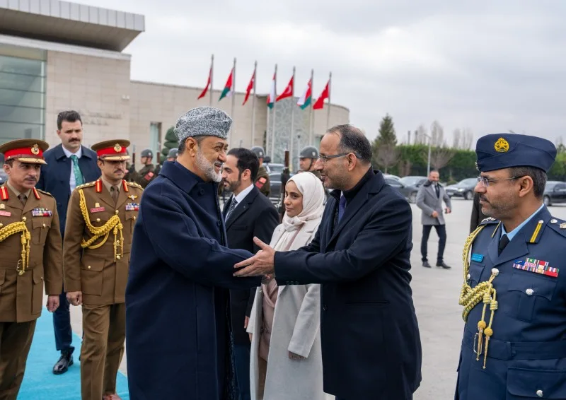 جلالة السلطان يغادر تركيا