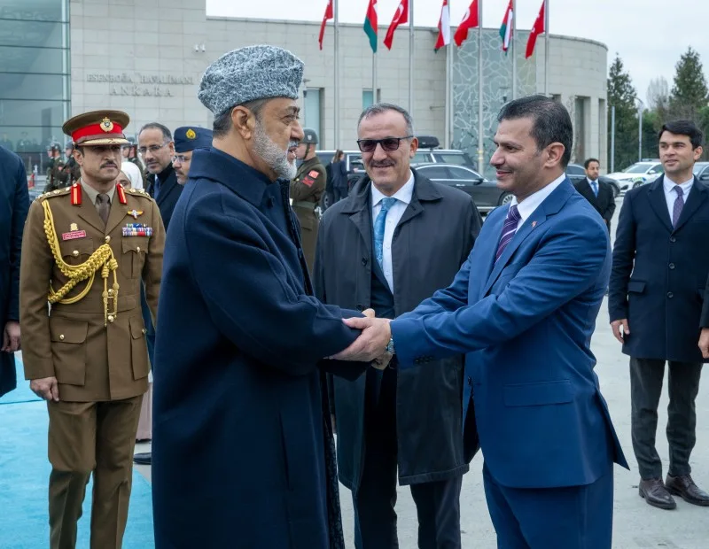 جلالة السلطان يغادر تركيا