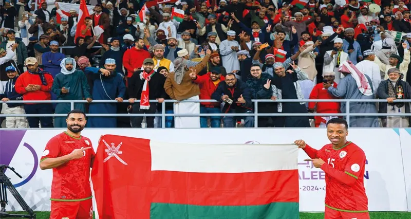 فـي خليجي 26 .. الأحمر يعزف سيمفونيته الخاصة ويتخطى قطر ببراعة وغدا لقاء الحسم