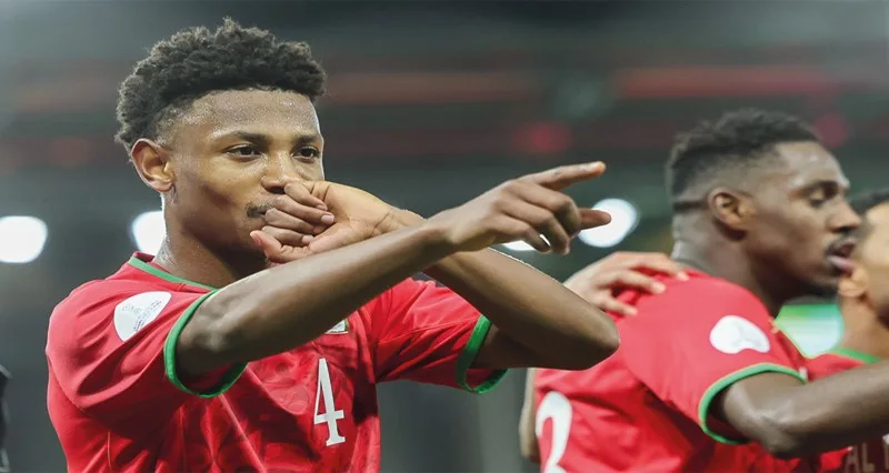 أبناء عمان يقدمون هدية العام الجديد