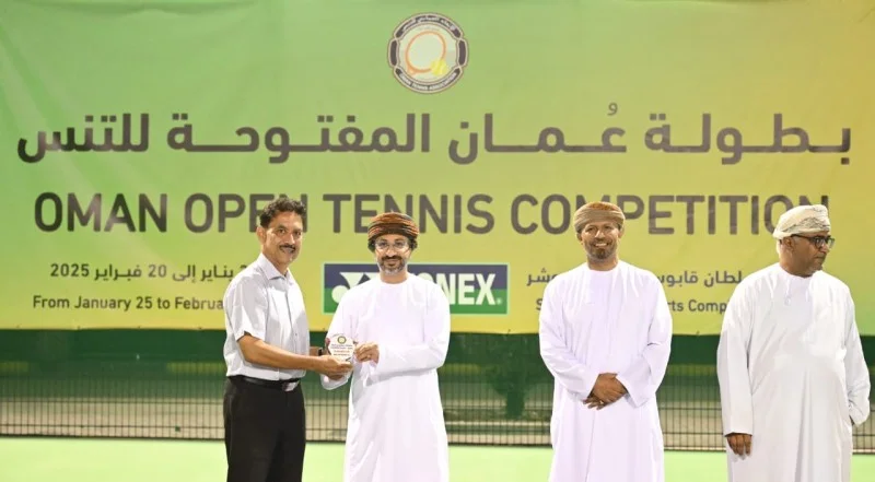 يونس الرواحي يتوج بلقب فئة محترفي الرجال في ختام بطولة عمان المفتوحة للتنس