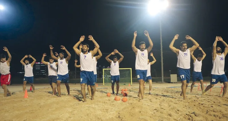 منتخبنا الوطني لليد الشاطئية يواصل تدريباته اليومية بمجمع بوشر بمعنويات عالية