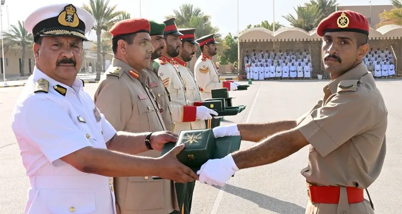 الجيش السلطاني العماني يحتفل بتخريج دفعة من الجنود المستجدين