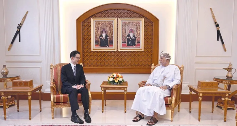 سلطنة عمان واليابان تناقشان الموضوعات المشتركة