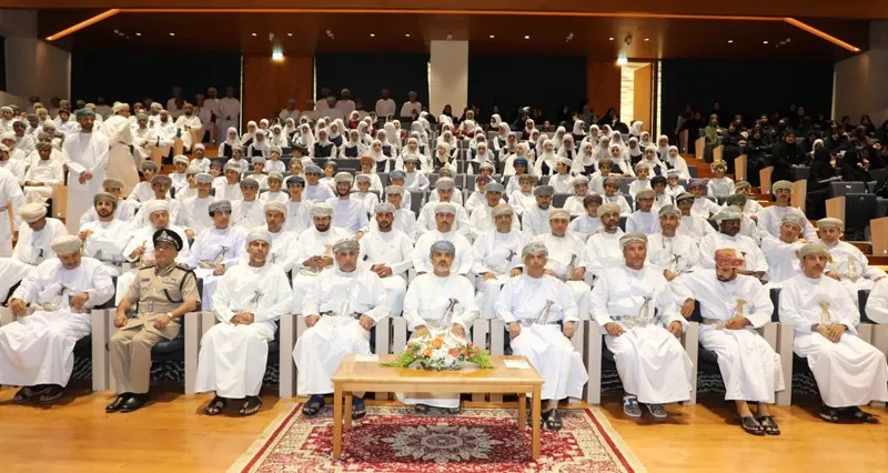 تكريم المجيدين من طلبة المدارس بولاية منح