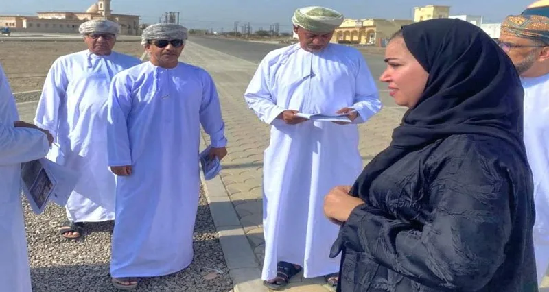 الاطلاع عدد من المشاريع التنموية والخدمية في جنوب الباطنة