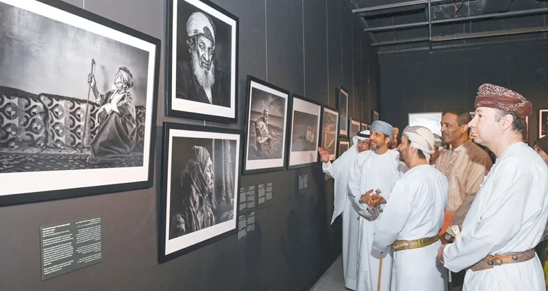 افتتاح معرض «ملامح من الماضي القريب فـي عمان» بالمتحف الوطني
