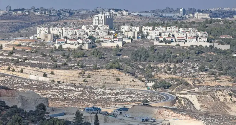 نازحون فـي غزة ممنوعون من العودة إلى منازلهم خلف «الخط الأصفر» .. ومسيرات أميركية لمراقبة وقف النار