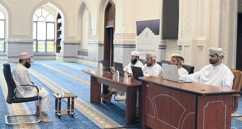 لجنة التصفيات بمسابقة السلطان قابوس للقرآن الكريم تزور خصب