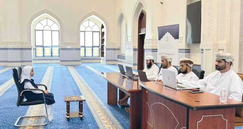 لجنة التصفيات بمسابقة السلطان قابوس للقرآن الكريم تزور خصب