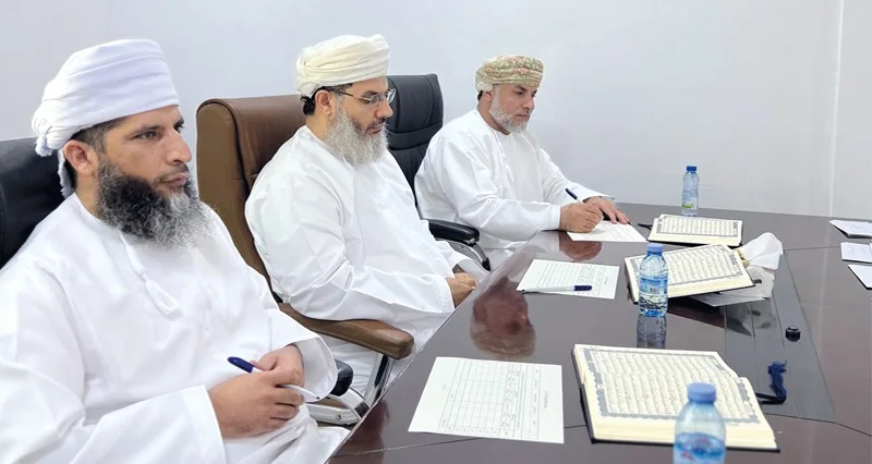 أكثر من 400 متسابق ومتسابقة فـي مسابقة بهلاء القرآنية